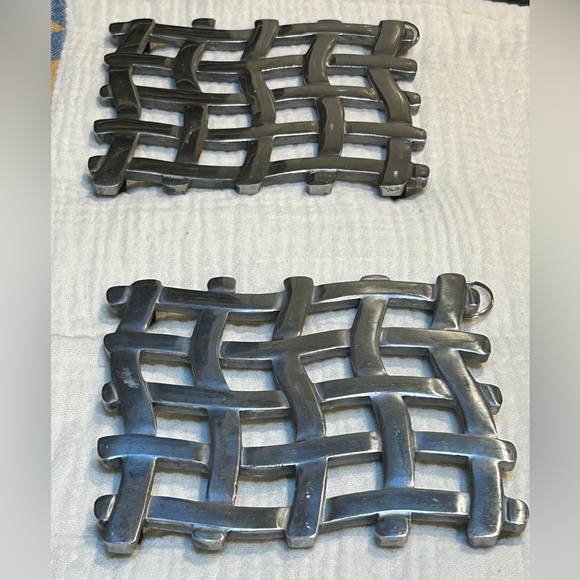 1980s Vintage Stainless Steel Silver Woven Metal Trivet Easy Hang Small Spaces - Picture 13 of 16